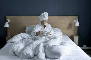Suite | Desk, free WiFi, bed sheets, alarm clocks - Hotel Noreg (Ålesund)