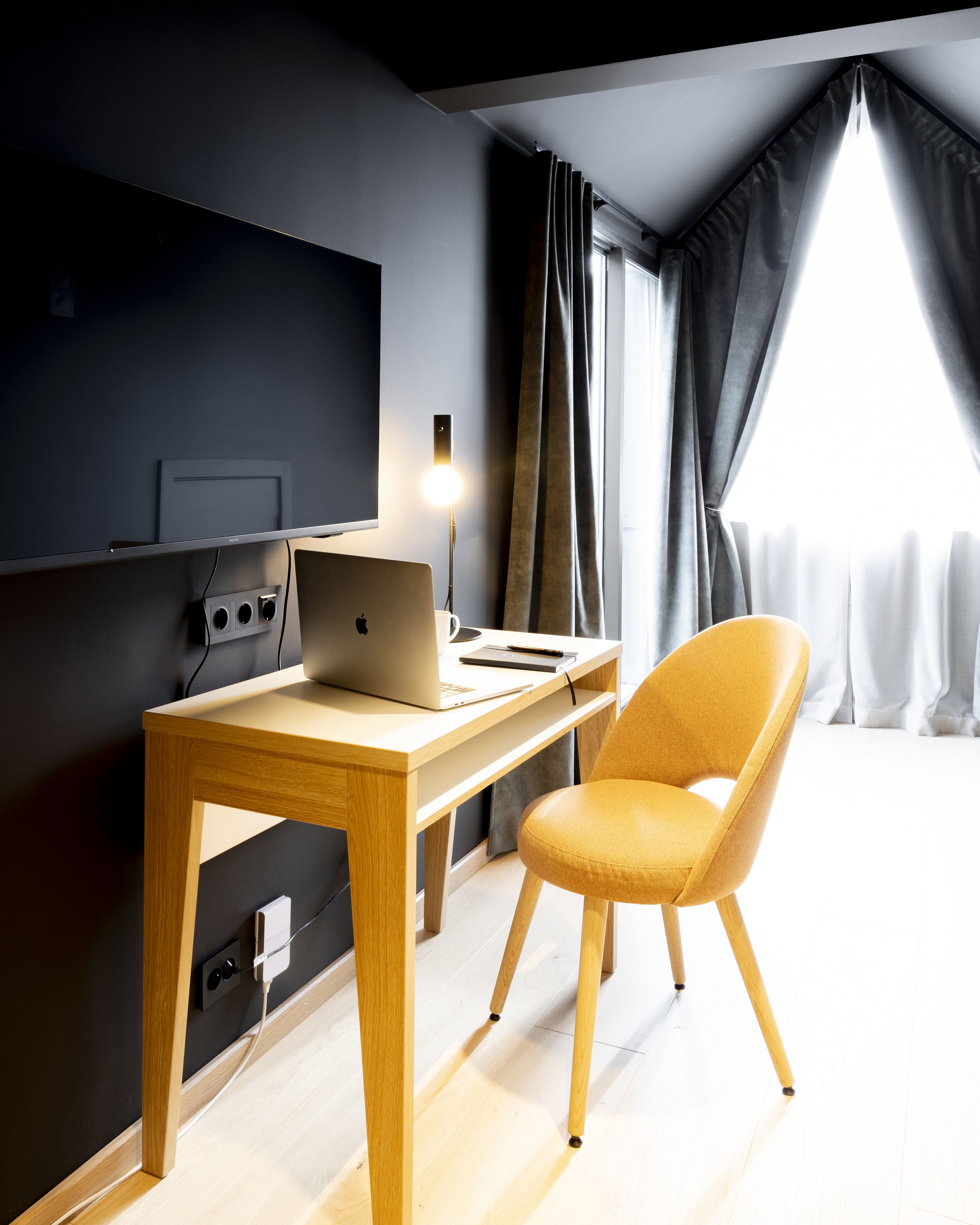 suite | 1 bedroom, desk, cots/infant beds, free wifi