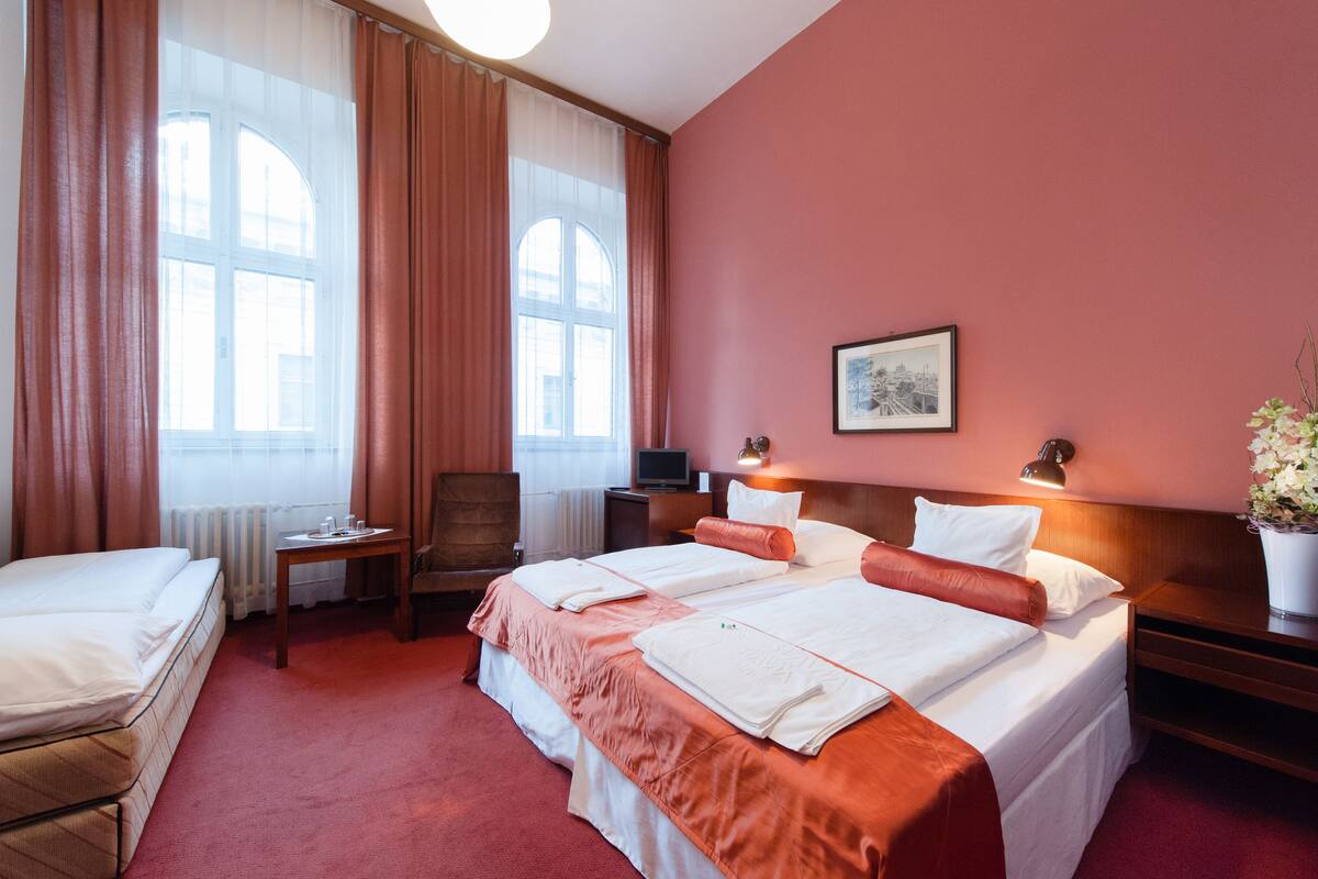 Minibar, in-room safe, desk, laptop workspace