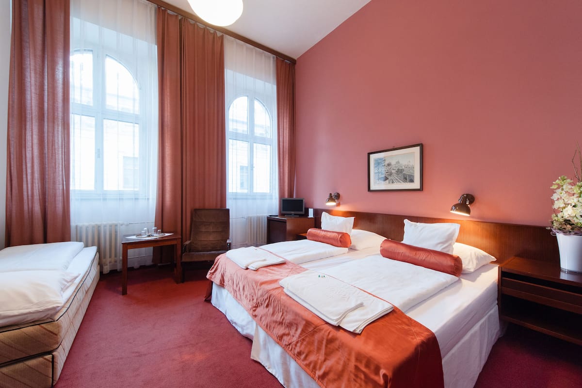 1 bedroom, minibar, in-room safe, desk