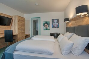 1 bedroom, desk, laptop workspace, blackout drapes