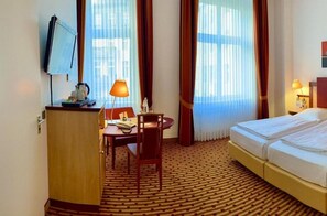 Premium bedding, minibar, in-room safe, desk - Hotel Schöneberg (Berlin)