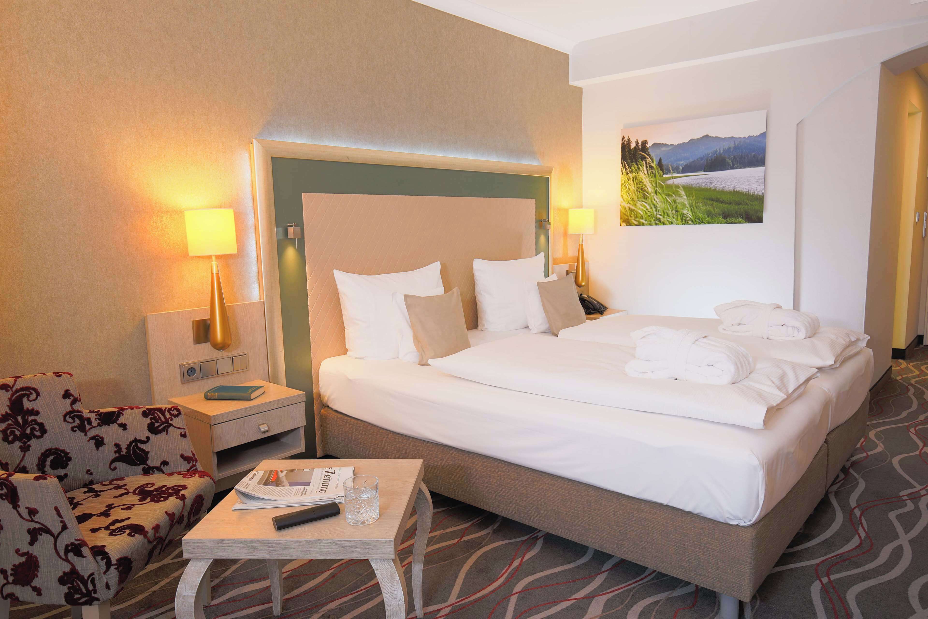 hypo-allergenic bedding, minibar, in-room safe, desk