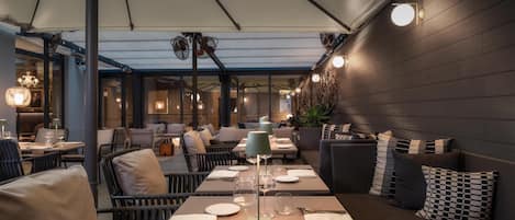 Bar (en la propiedad)