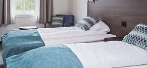 Standard Room | Premium bedding, pillowtop beds, desk, iron/ironing board