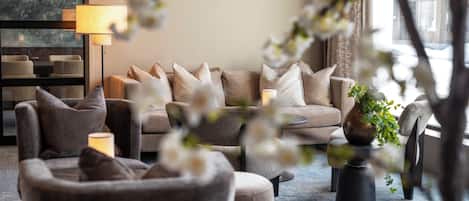 Sala de estar en el lobby