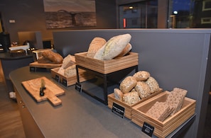 Petit déjeuner à emporter compris tous les jours