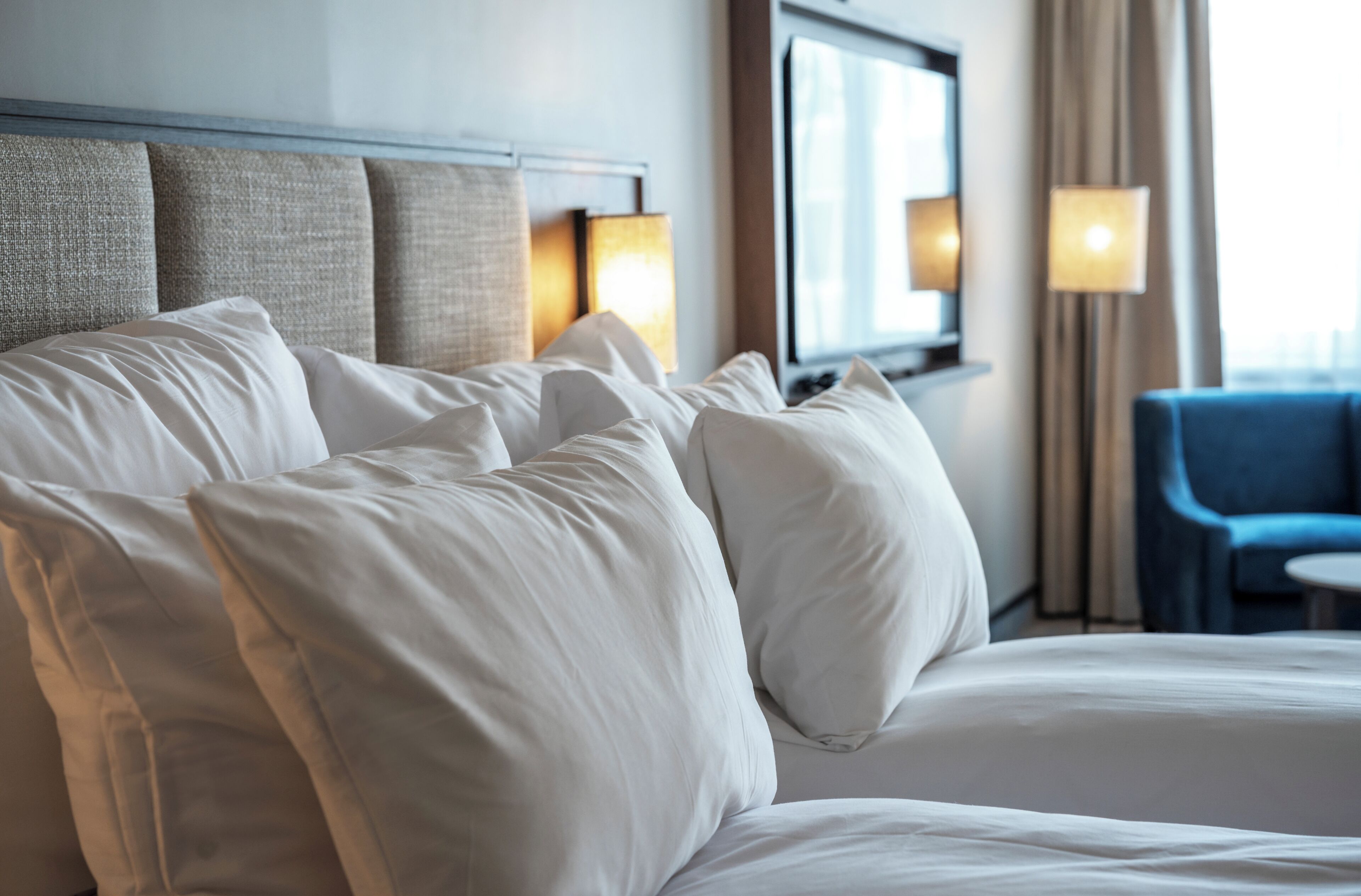 Hypo-allergenic bedding, desk, blackout curtains, free WiFi