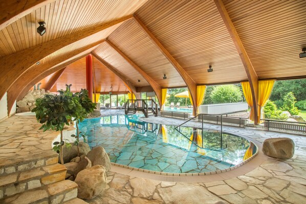 Indoor pool, outdoor pool - Romantik Hotel Stryckhaus (Willingen)