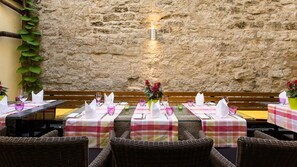 S'hi serveixen esmorzars, sopars i plats de cuina regional 