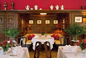 Free daily cooked-to-order breakfast