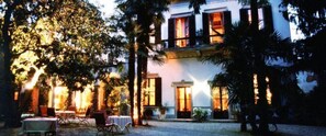 Fachada de la propiedad