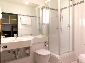 Free toiletries, hair dryer, towels - Parkhotel Hammerberg (Stolberg)