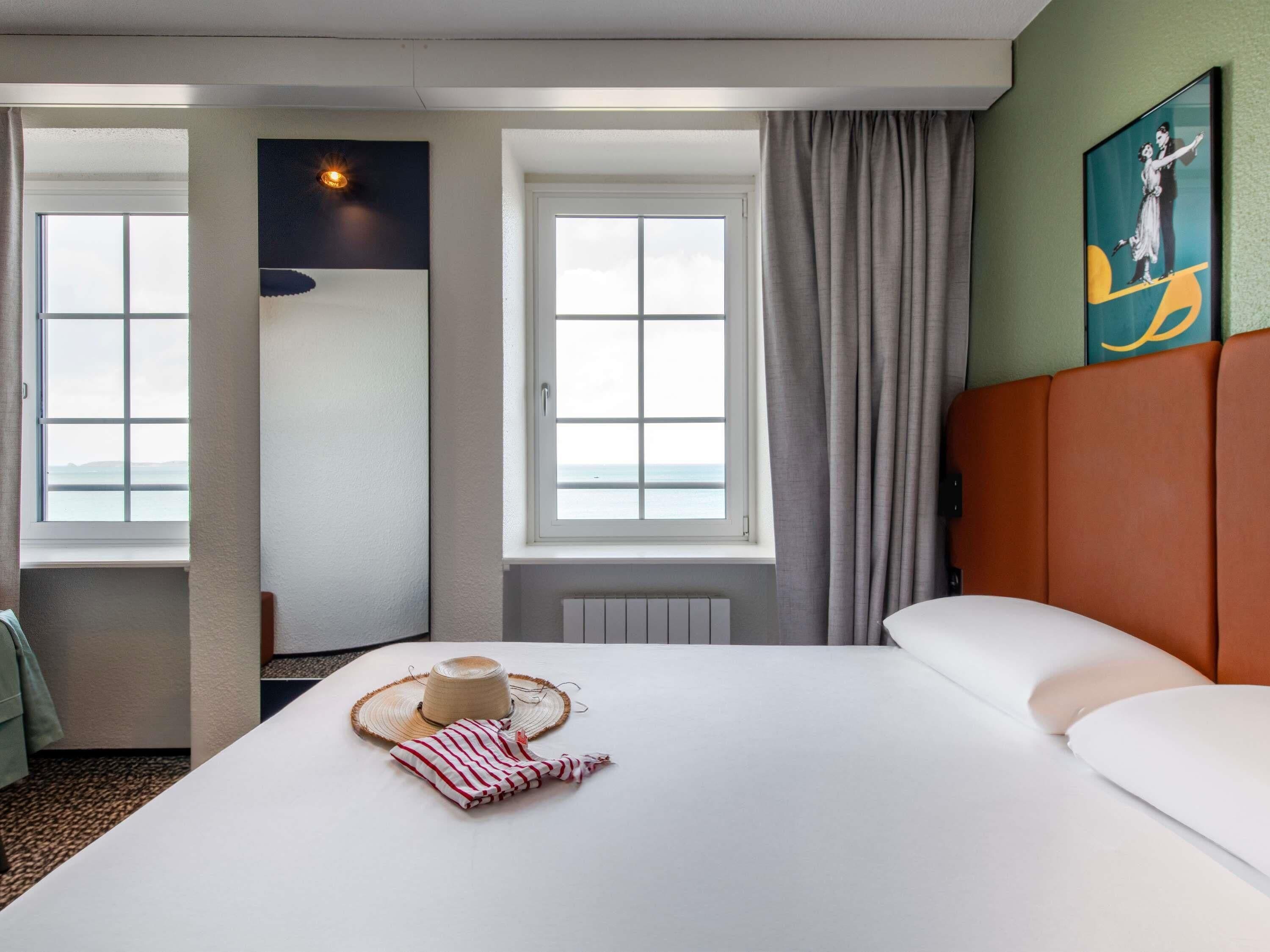 Standard Double Room, 1 Double Bed, Sea View | Desk, laptop workspace, soundproofing, iron/ironing board