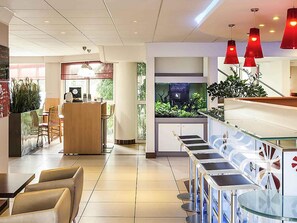 Bar (on property) - ibis Massy (Massy)