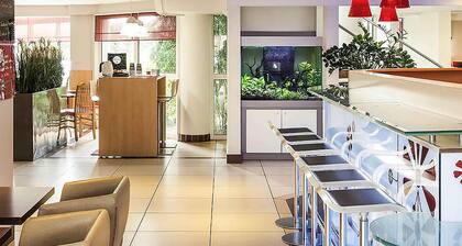 ibis Massy