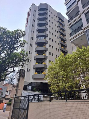 Front of property - Cosmopolitan Praia Flat (Santos)