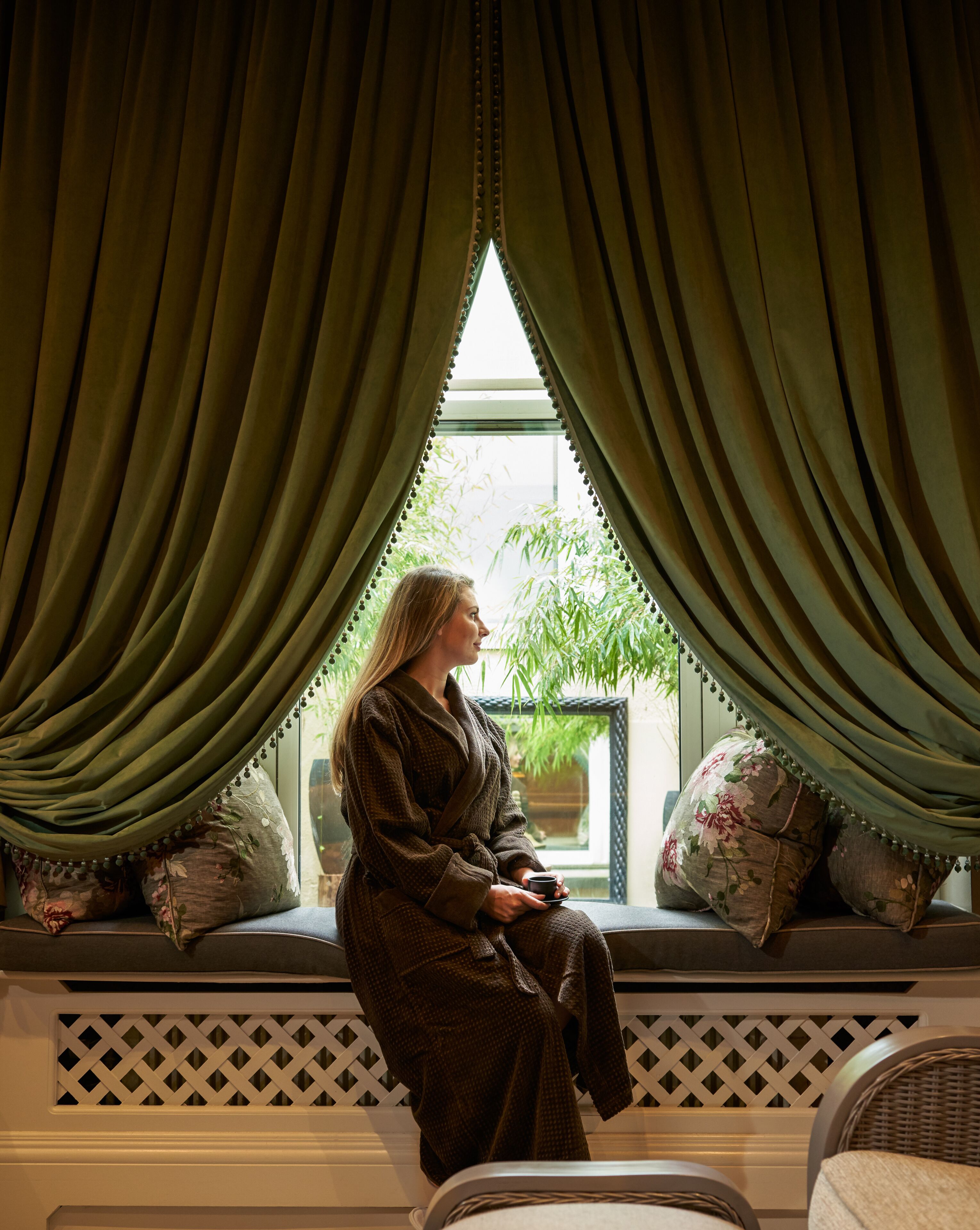 couples treatment room(s), sauna, hot tub, steam room, body treatments