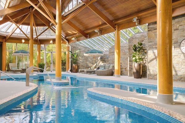 Una piscina techada