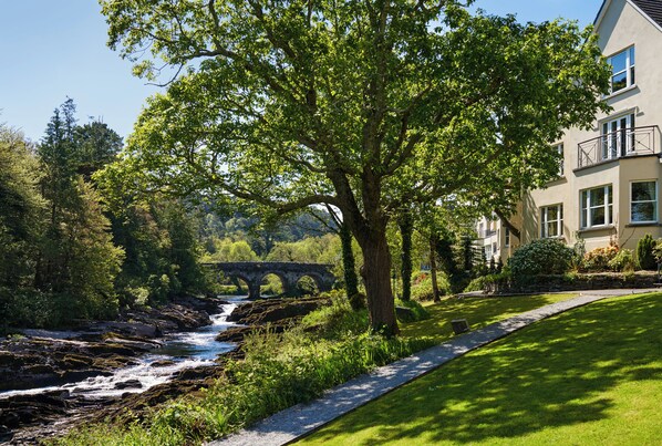 Terrace/patio - Sheen Falls Lodge (Kenmare)