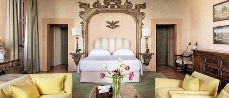 The Castello Suite | Premium-sengetøj, minibar, pengeskab på værelset, individuelt design