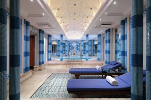 Sauna, steam room, massage/treatment rooms