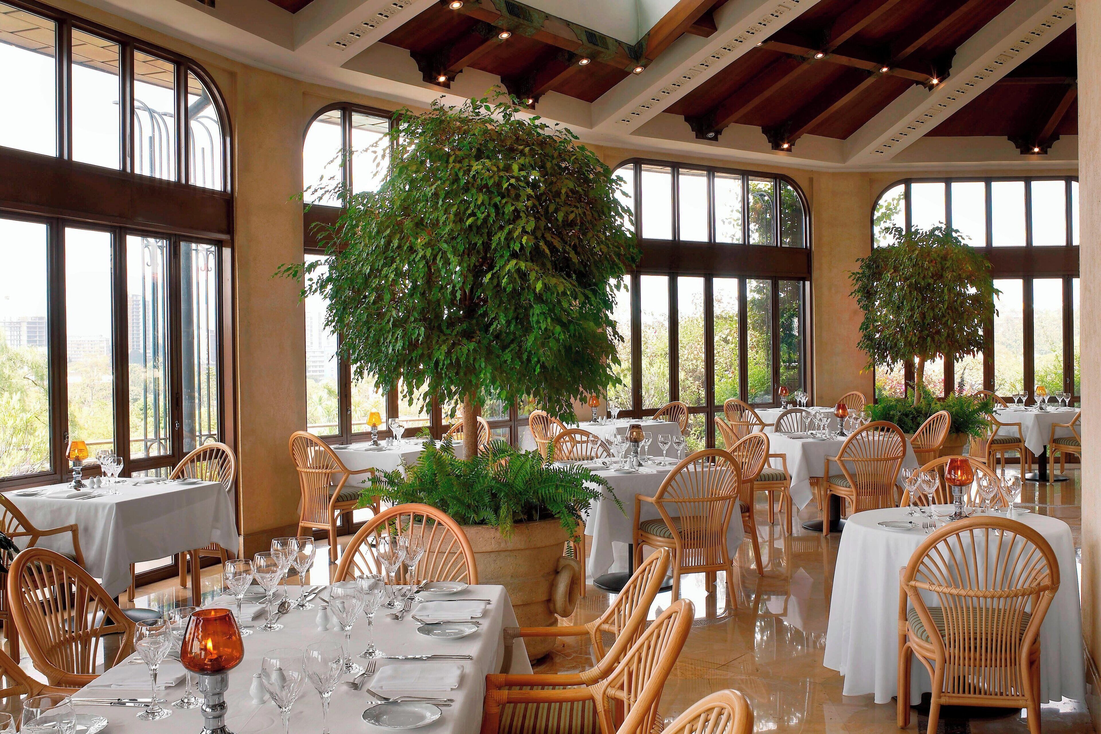 5 restaurants, lunch, dinner served; italian cuisine