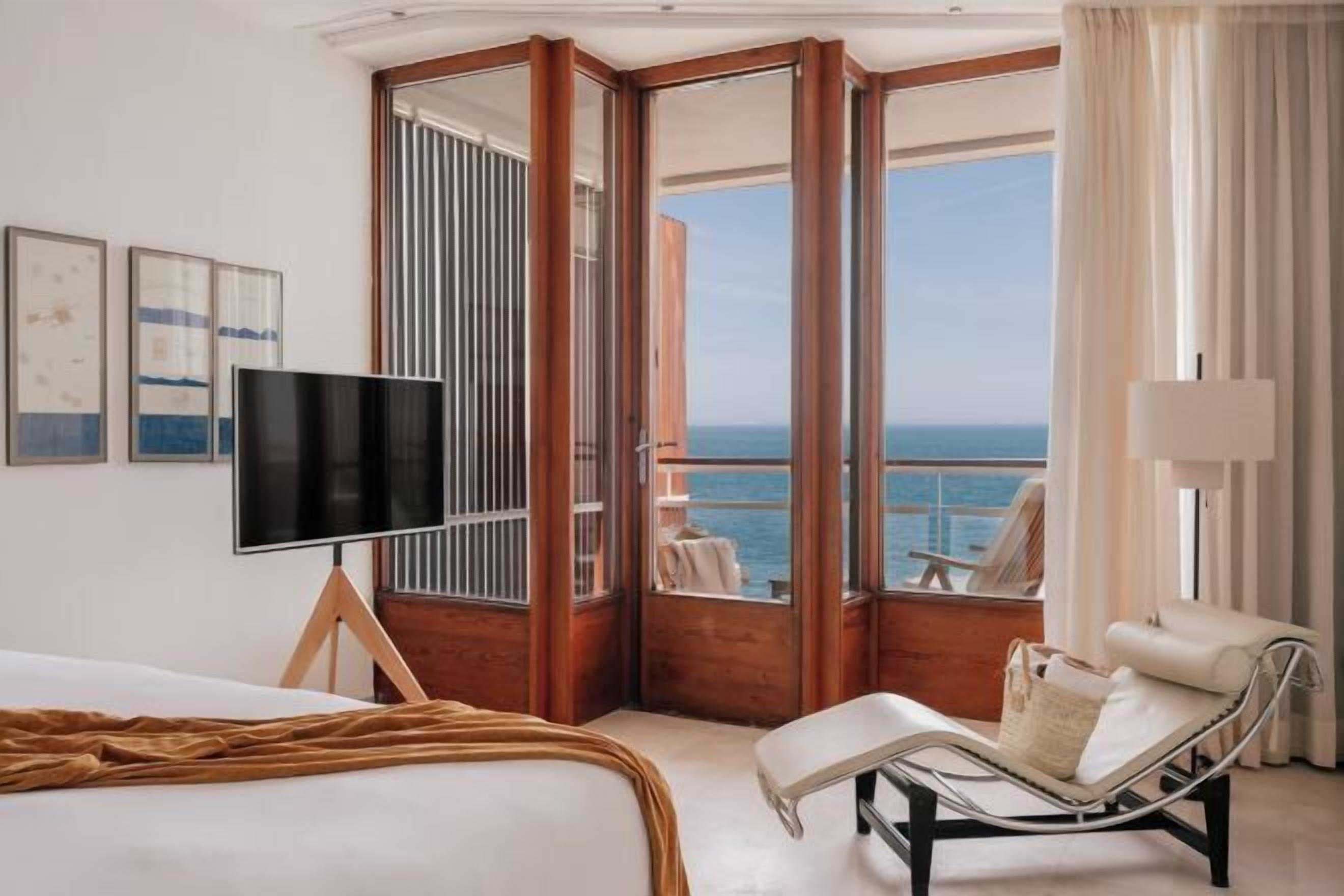 Allergiatestatut vuodevaatteet, minibaari, tallelokero huoneessa