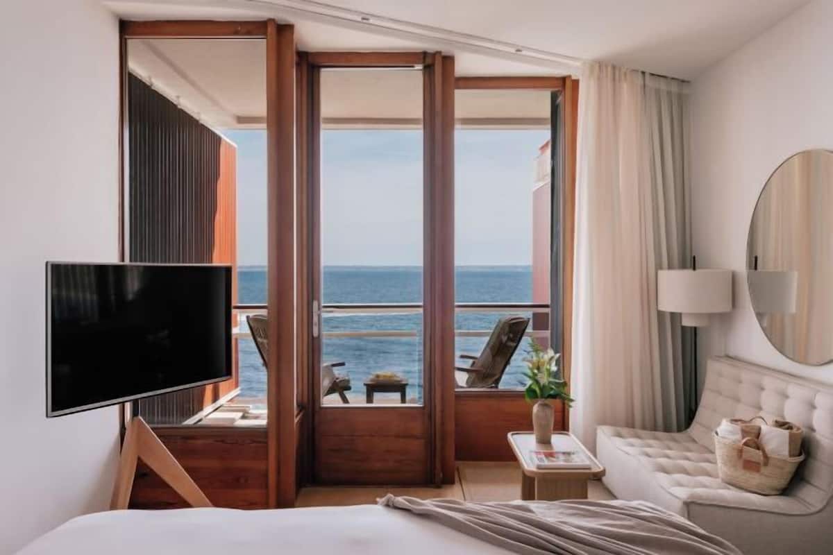 Allergiatestatut vuodevaatteet, minibaari, tallelokero huoneessa