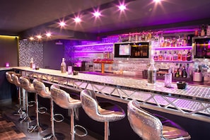 Bar (en la propiedad)