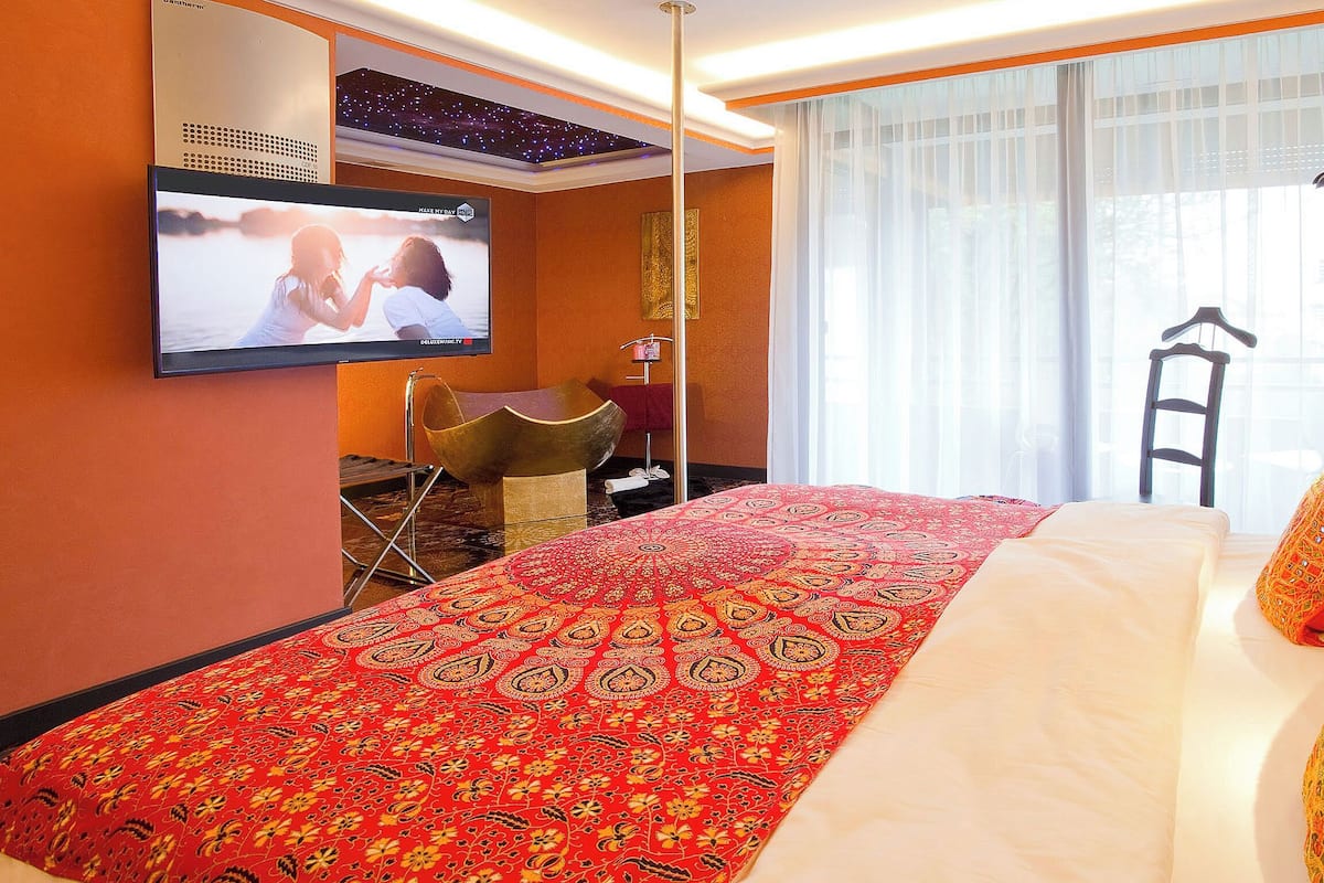 1000 und eine Nacht | Premium bedding, individually decorated, individually furnished, desk