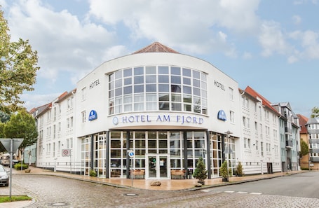 Fachada de la propiedad. Hotel am Fjord