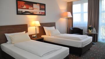 Literie hypoallergénique, minibar, coffres-forts dans les chambres