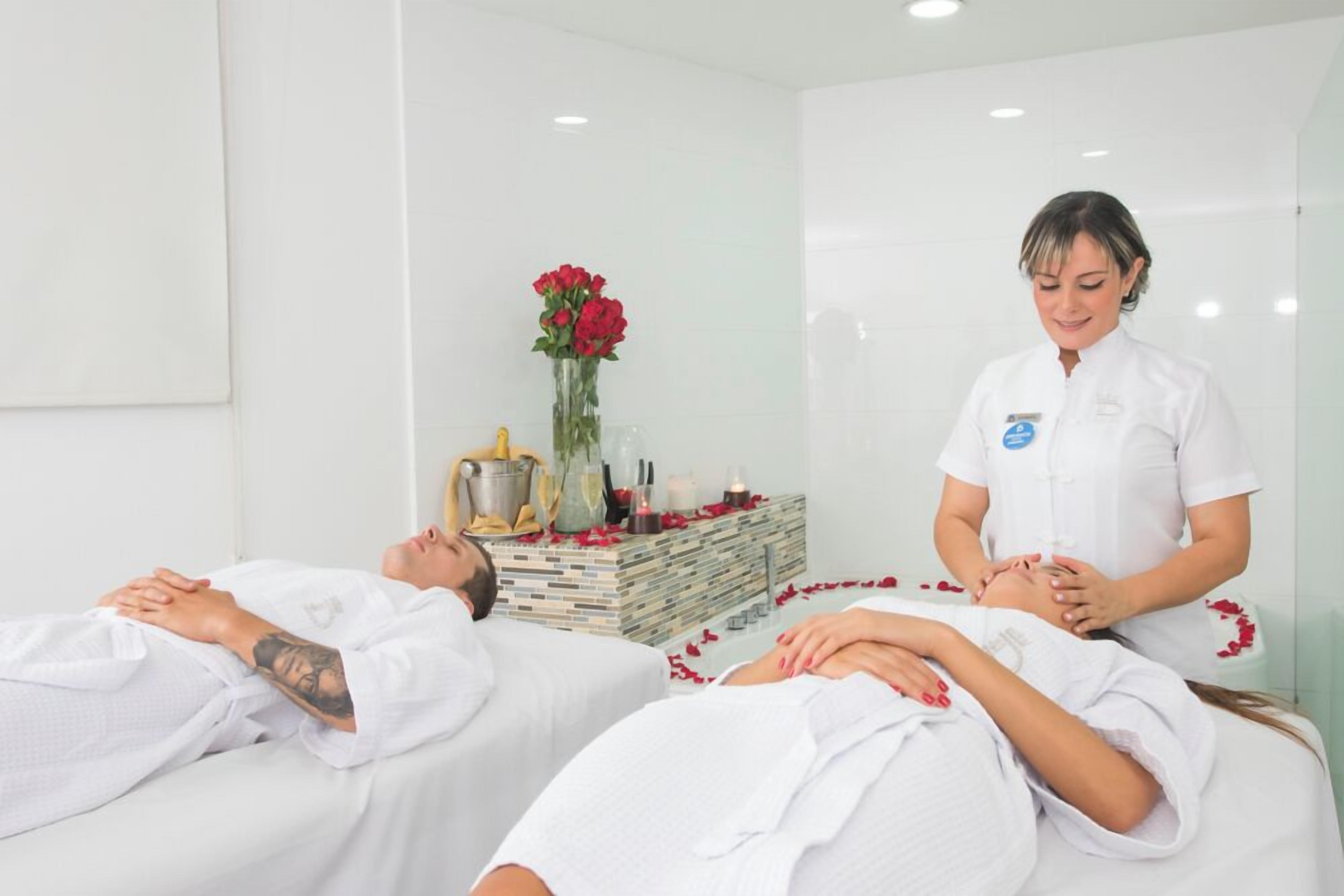 Couples treatment rooms, Turkish bath, body treatments, aromatherapy