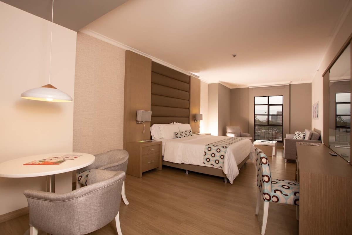Minibar, in-room safe, desk, blackout drapes