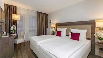 Standard Double Room | Desk, free cots/infant beds, rollaway beds, free WiFi