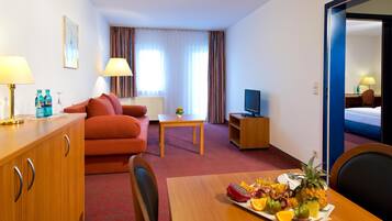 Desk, iron/ironing board, free WiFi, bed sheets