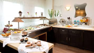 Daily buffet breakfast (EUR 17 per person)