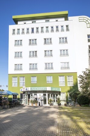 Façana frontal de l'allotjament