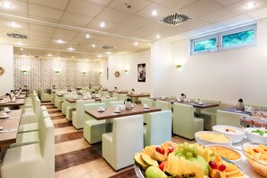 Daily buffet breakfast (EUR 17 per person)