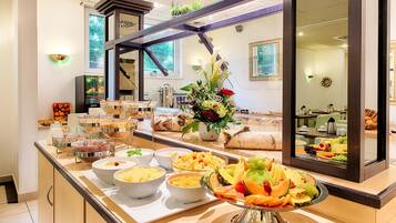 Daily buffet breakfast (EUR 15 per person)