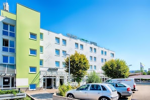 Exterior - ACHAT Hotel Stuttgart Zuffenhausen (Stuttgart)