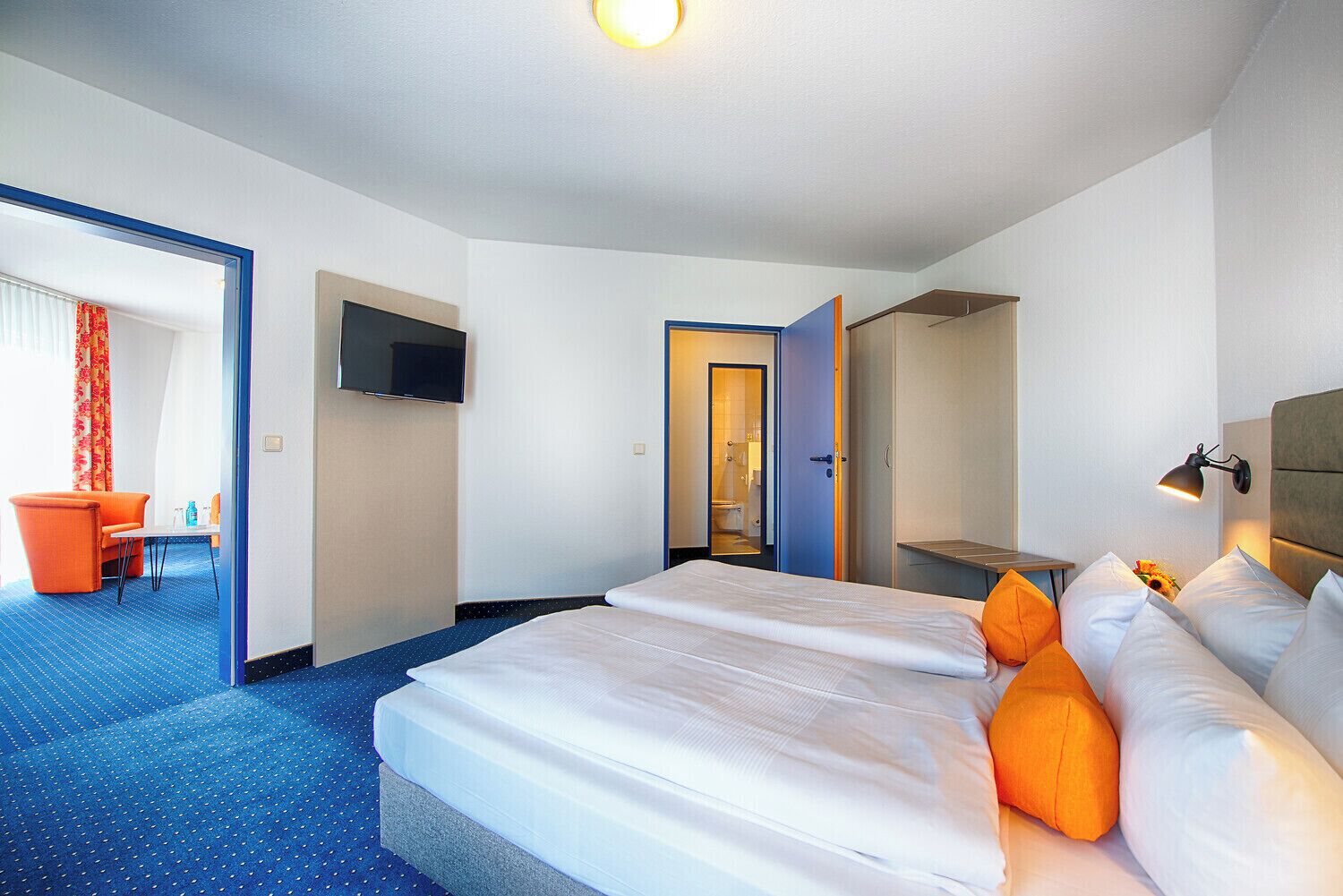 Literie hypoallergénique, bureau, rideaux occultants