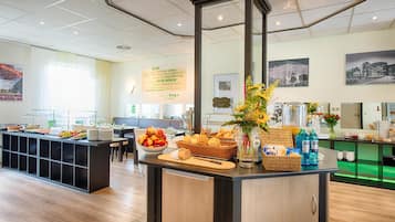 Daily buffet breakfast (EUR 17 per person)
