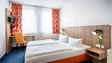 Business Double Room | Desk, cribs/infant beds, free WiFi, bed sheets