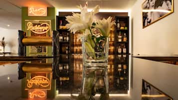 Bar (in der Unterkunft)