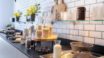 Daily buffet breakfast (EUR 17 per person)