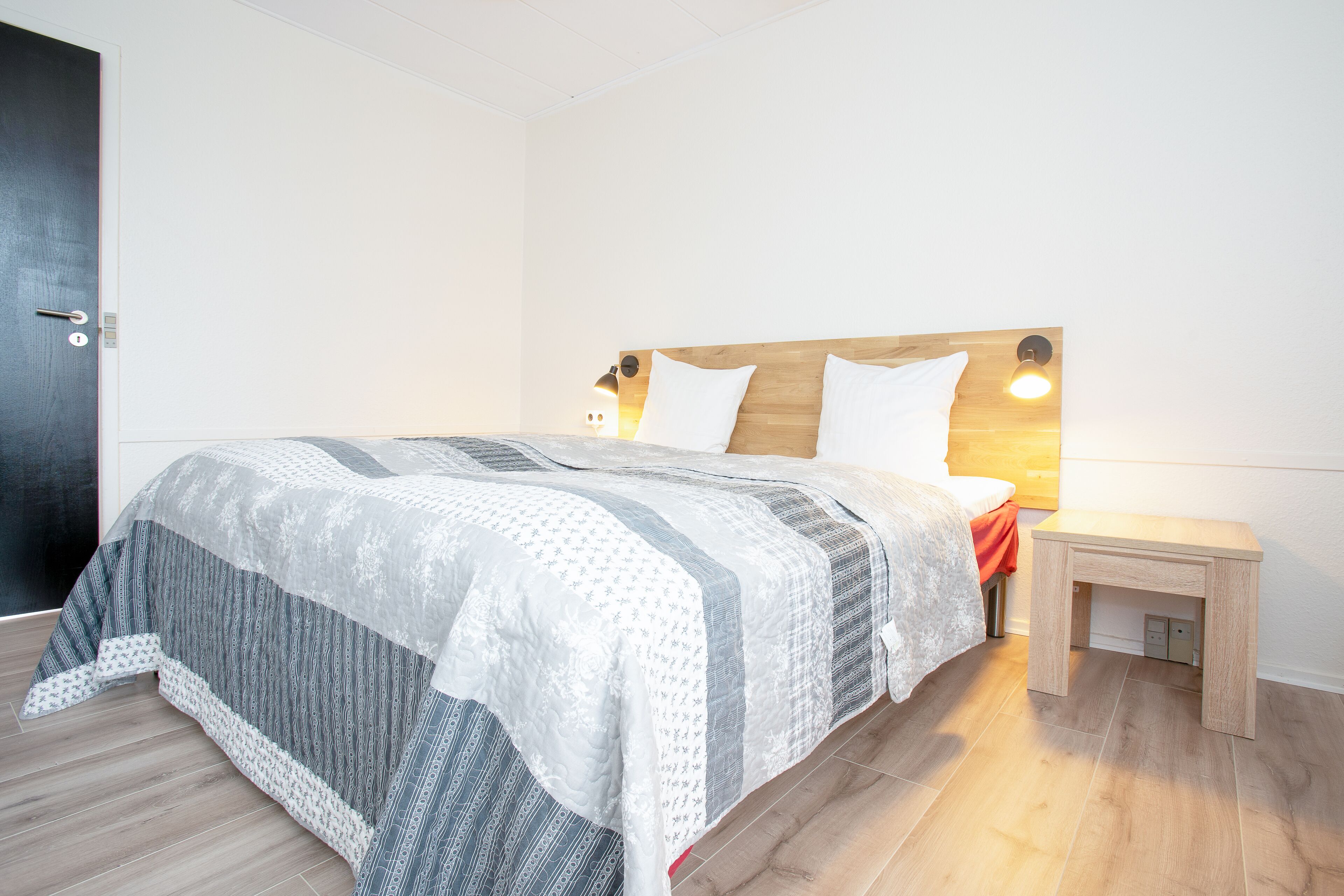 standard room | desk, blackout curtains, free wifi, bed sheets