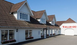 Front of property - Billum Kro (Billum)