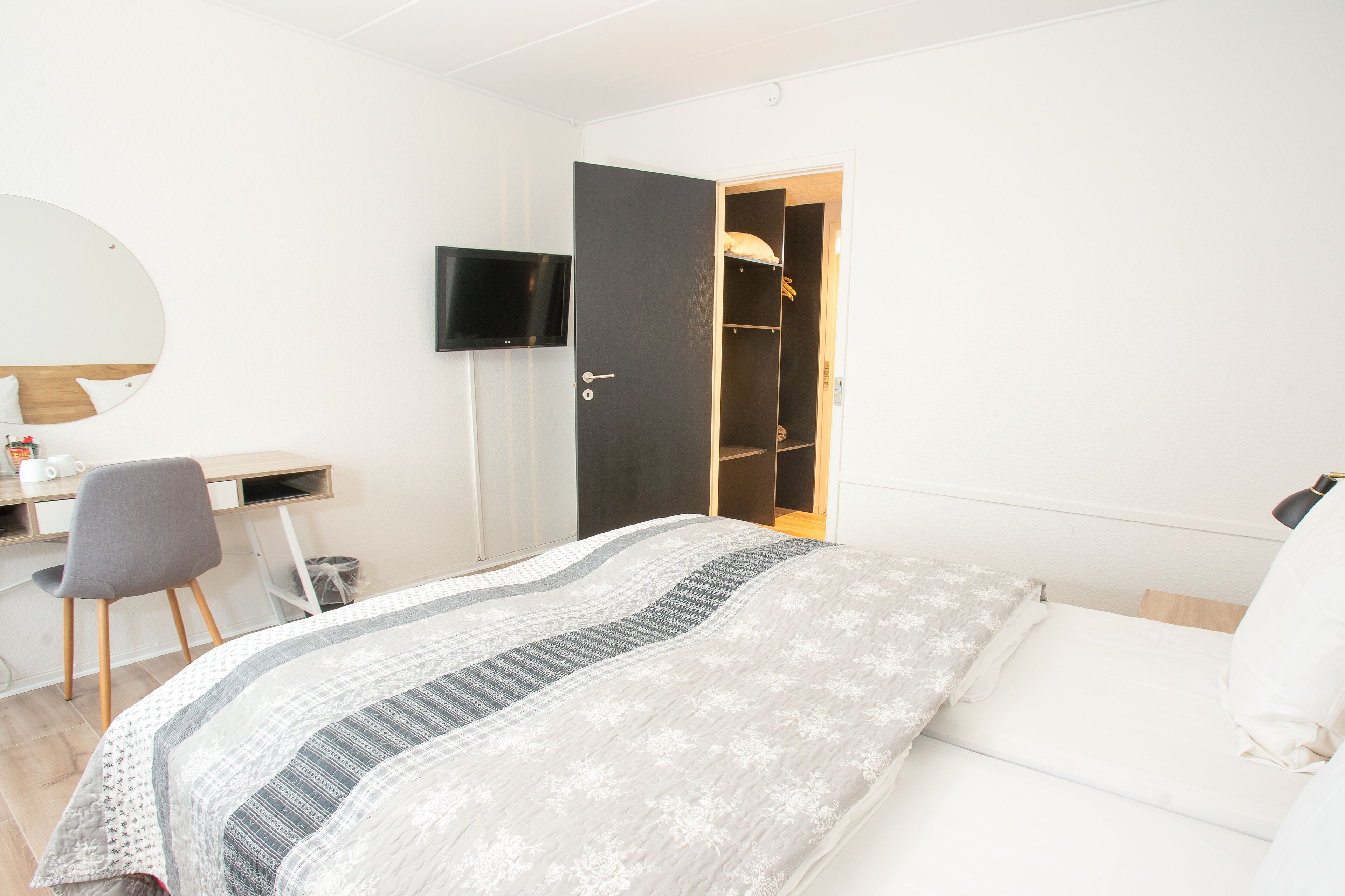 comfort room | desk, blackout curtains, free wifi, bed sheets